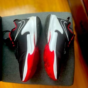 NIKE Zoom Freak 3